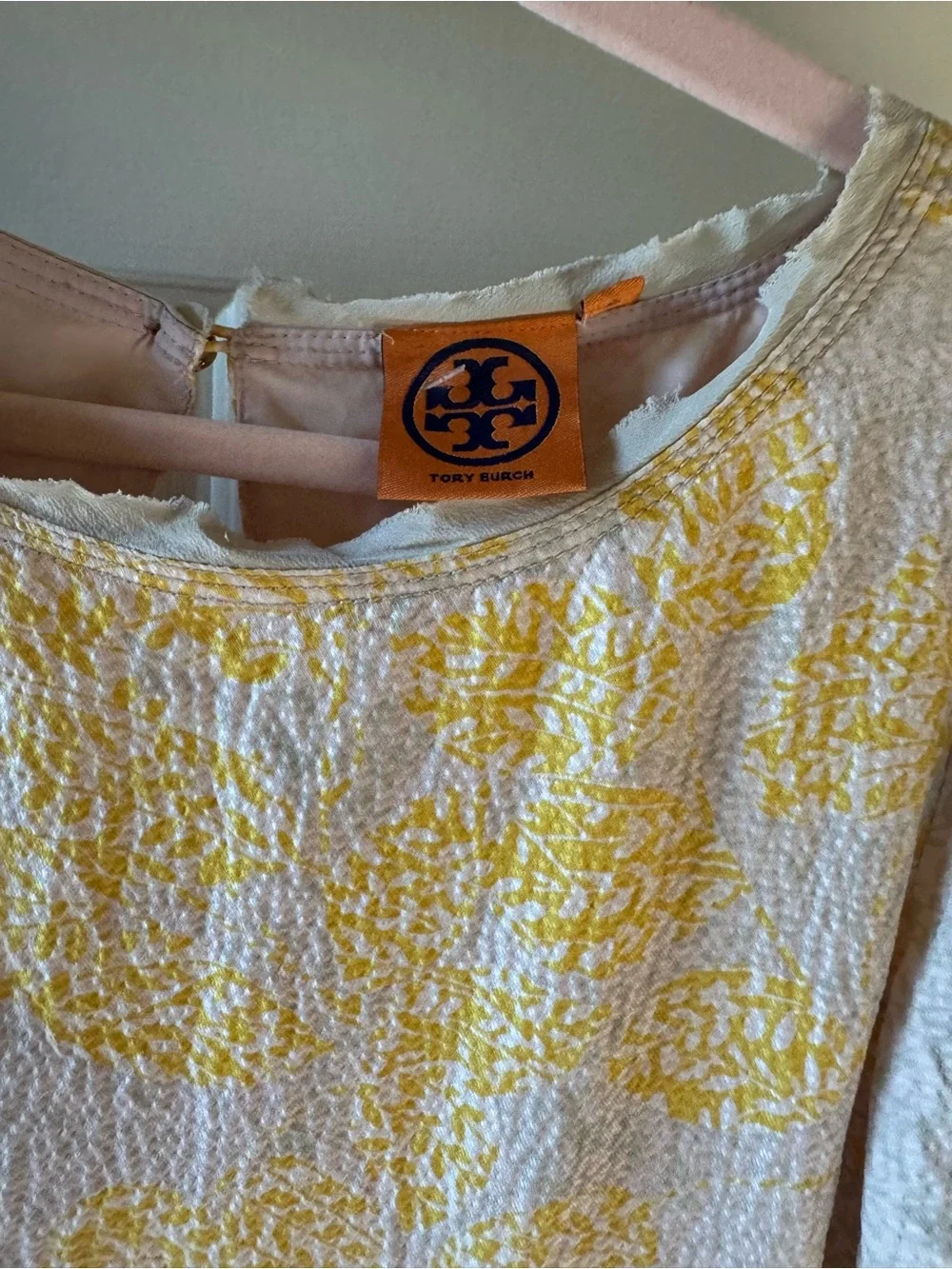 Tory Burch Yellow Printed Textured Puff Sleeve Goldtone Button 100% silk Sz 10